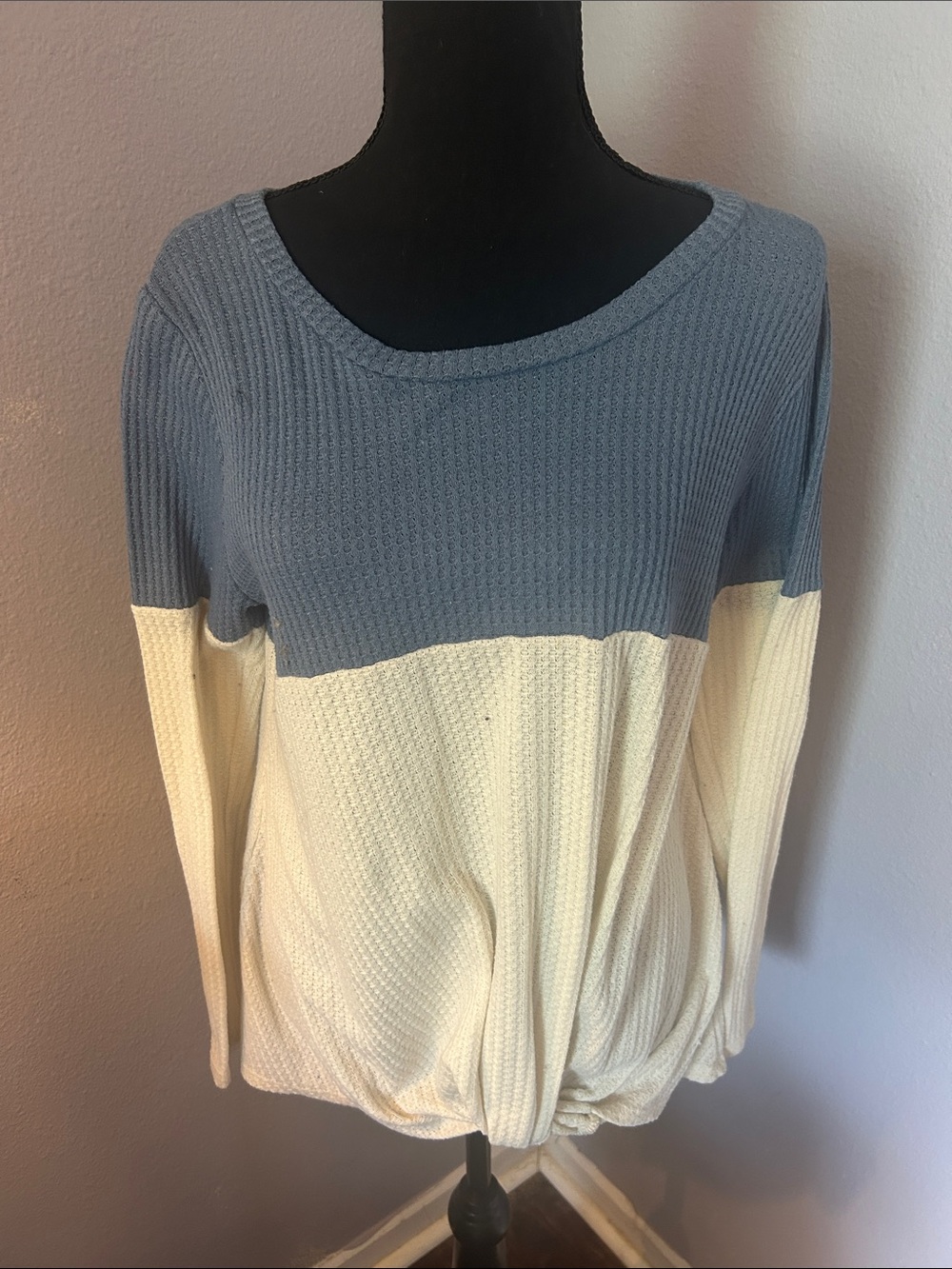 Veveret Women Colorblock Blue Cream Waffle Knit Sweater Size Medium